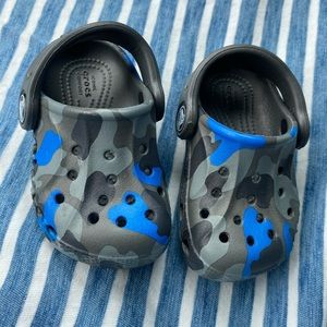 Crocs size 4c